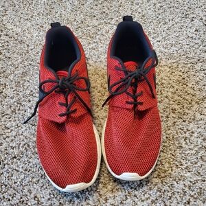 Nike Roshe One size 5y